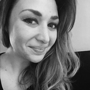 Meet your Posher, Holly